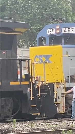 WM 558 coupling up CSX 4621! #csx #railfanning #railroad #railway #shorts