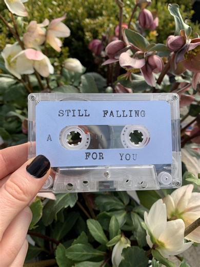 Cassette mixtape personnalisée - liste de lecture personnalisée, cadeau musique rétro - titre estampé à la main - couverture personnalisable - Etsy France