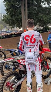 Hunter Lawrence and the 450 riders behind the gate