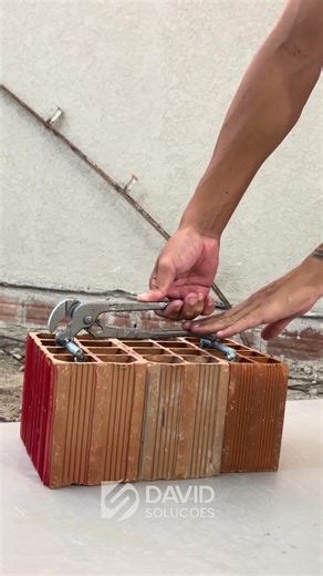 “This Bricklayer Discovered an Incredible Tool 😱🧱🔧”#ConstructionHack#GeniusTool#LifeHack