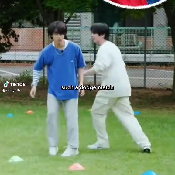 Navigating Dating in the Workplace: Tips and Guidelines