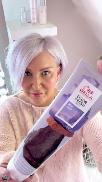 Keeping my hair fresh with @Wella Professionals Color Fresh Mask in Lilac Frost. Tried another shade? Let me know #silverhair #hairtutorials #hair #haircolor #hairstyle #hairtok #hairtransformation #watchthis