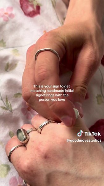 The ‘Write A Letter’ ring💌 #jewelry #jewellery #silversmith #jeweller #fyp #artistoftiktok #handmadejewelry #signetring #couplegoals #coupletiktoks #jewellerytok #silverjewelry #sustainable #jewellerymaking #castingjewellery