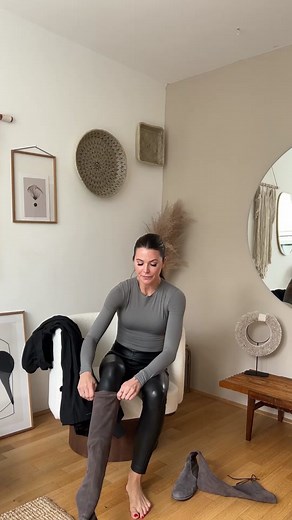 Filmy użytkownika Angela Rummans (@angela.rummans) z muzyką Walk With You - Autograf & Janelle Kroll