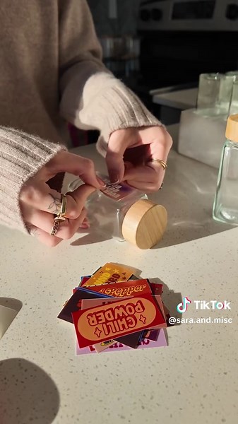 DIY Colorful Spice Labels for Home Decor