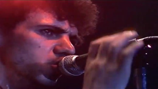 In 1983, the world witnessed the explosive success of an energetic and unique track: "Come On Eileen" by the band Dexys Midnight Runners. Contrary to the prevailing synth-pop trend, this song was a fusion of dynamic pop with the melodic sounds of violin and banjo, creating a rock-pop style with Celtic folk influences. "Come On Eileen" was not just a major hit but also a cultural icon of the 80s, representing a spirit of fun, freedom, and a touch of rebellion. The song was co-written by the band'