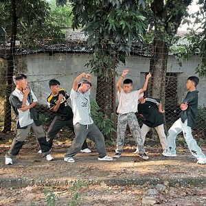 4.9K views · 166 reactions | Desi Boys are Back | Routine of BigDanceCentre | Dream Works Dance #dance #dwd #viralvideo #ytshorts | DREAM WORKS DANCE | Facebook