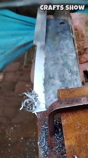 🔪🛠️ Manual Metal Blade Scraping and Smoothing Process