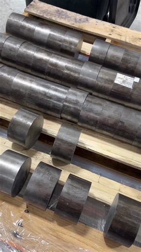 47 reactions | Making shocks every day. #bigshocks #coilovers #coilovershocks #4WD #4x4 #shocks #offroad #offroadshocks | BigShocks.com | Facebook