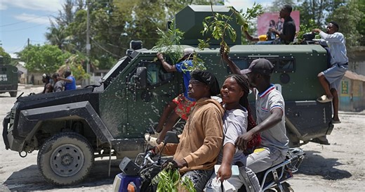 Haiti residents protest after Cite Soleil clashes displace hundreds | Africanews