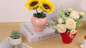 Strawberry Vase, Strawberry Shaped Planter Pot with Lids, Vintage Ceramic Fruit Vases for Flowers, Candy Jar, Cute Unique Decor for Home Office Kitchen Garde (Red)