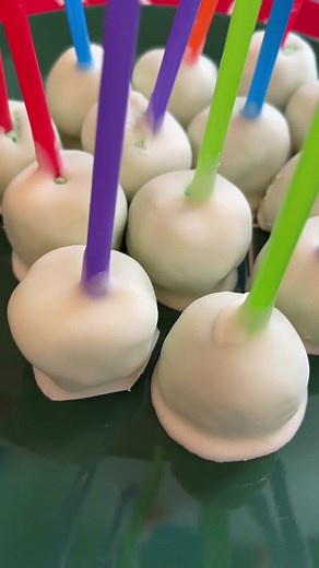 Easy Cake Pops Recipe for New Year Celebrations