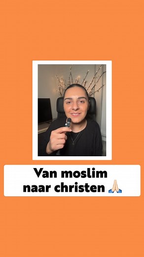 Move Community on Instagram: "Sarah groeit op in een islamitisch gezin, maar voelt zich nooit echt gelukkig.😟 Een uitnodiging om mee te gaan naar de kerk verandert haar leven. Benieuwd naar haar bijzondere reis? 👉🏼 Check de video! Drop een 🧡 voor Sarah! #moslim #islam #christelijk #geloof #jezus #vj #voorjou #god #kerk"