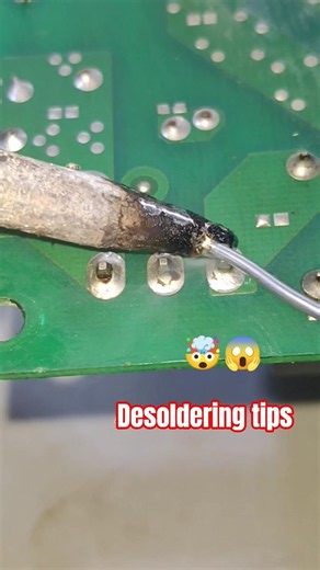 The desoldering trick pros don't teach #soldering #engineering #hacks #shorts