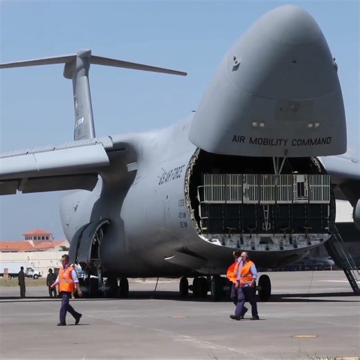 C-5 Galaxy in Action Full Operations #military #aviation #defense