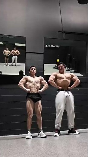 FULL DAY OF BULKING IN 1 MINUTE! || Tristyn Lee #shorts
