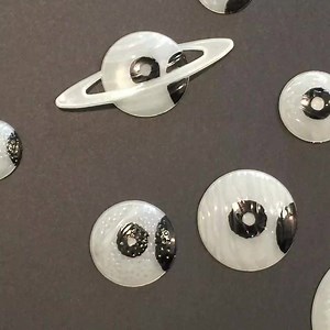 9.6K views · 35 reactions | Glowing in the dark @ planet Biobizz. #creativewithicons Where can you make a Biobizz icon from? Download the pic on www.theartofgrowing.net/grow-your-art & WIN! | Biobizz Wwo | Facebook