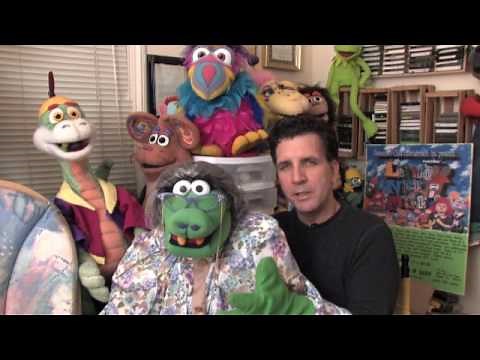 How to Operate a Gloved Arm Puppet