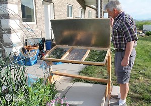 Non-Electric Dehydrator – How to Build an Infrared Solar Dryer - The Provident Prepper