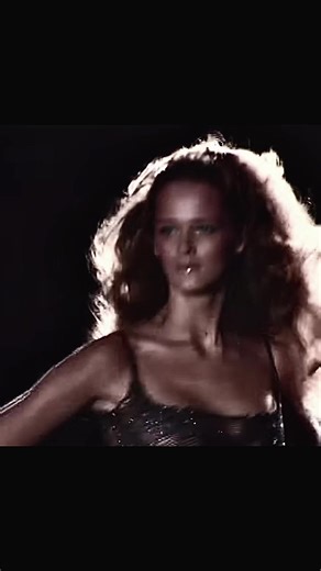 #CarmenKass for #AtelierVersace Spring / Summer 2002