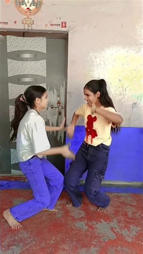 Saree ke fall sa🥰#trendingsong #viral #youtubeshorts #shortvideo🔥🔥