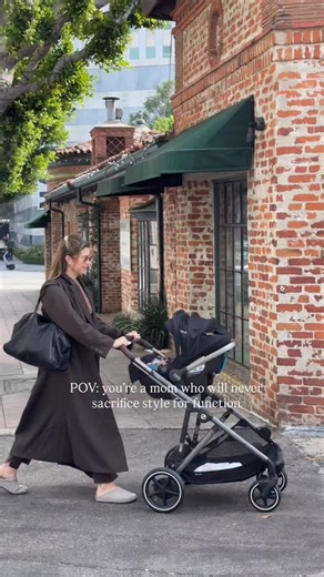 When you won’t sacrifice style for function, the Jack is the bag that fits the bill. Keep organized with Buddy pouches inside, for all the things that need to be kept together for ease. This spacious, roomy bag holds all your essentials—and then some. Effortless, elevated, and ready for anything. #StyleMeetsFunction #OrganizedLife #BagGoals FunctionalFashion #onthegostyle | Parker Thatch