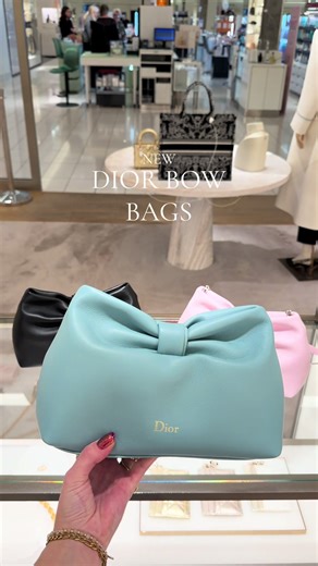 These new Dior Bow Bags are thee IT girl bag!! Obsessed with how chic and simplistic the design is on these bags, and the color options are stunning🤩 #diorbags #fashiontrends2026 #nickatnordies #luxurystyle