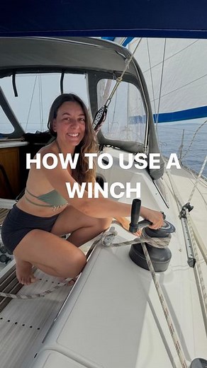 Noa 🇪🇸 & Joseph 🇩🇪 * Sailing Adventure * Sailing Tips & Tricks on Instagram: "HOW TO use a winch? Using a winch is a VERY important sailing skill. The way of operating will depend on the type of winch you have on board. If you have a NON SELF-TAILING winch you should follow the following steps: Step 1: Put ONE or TWO turns of your sheet around the winch and pull out as much loose line as you can Step 2: When the sheet is getting loaded, make turn TWO or THREE, grab your handle and grind (sai