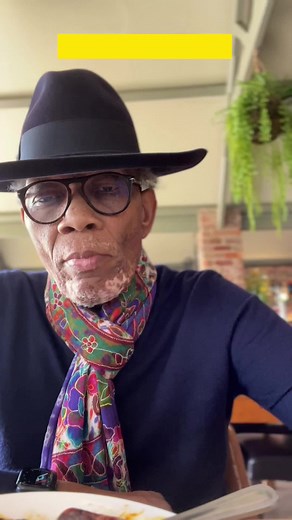 🌅 Reflecting on evenings now that we've reached the solstice. Sunset is a great time for clarity. How do you reflect? Share below! ✨ #ClearMind