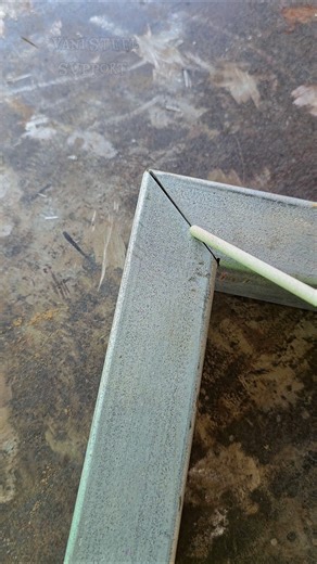 Correct technique for welding thin square pipe to metal #welding #welder