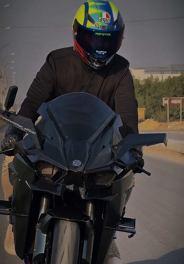 Kawasaki Ninja H2R: A Biker's Dream Machine