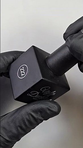 Vampire Nails Tutorial - by Alina Hoyo Nail Artist