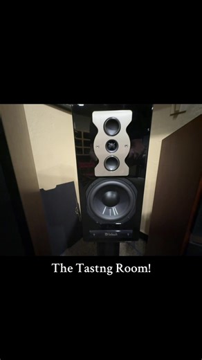 We have high fidelity speakers to fit your budget! We have book shelf speakers, and floor speakers. Amazing sound out of the all. Bring your favorite recordings and have fun touring the store and making selection’s . It’s all here from Sound Systems Ltd! #highfidelity #loudspeakers #stereo #bookshelfspeakers #floorspeakers
