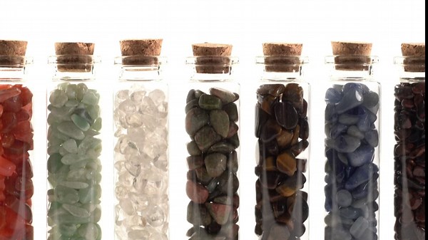 Chakra Crystals and Healing Stones – 10 Polished Gemstones and Storage Bag, Natural Crystal Set for Meditation, Balanced Stones for Reiki