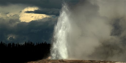 An explosion at Yellowstone National Park – level 3 - News in Levels