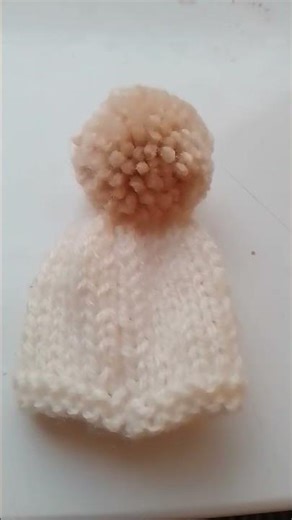 A cute Off White 🤍 woollen cap 👒#shorts#trending#art
