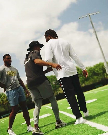 DB Technique: Match the Receiver's Hips and Protect the Deep Ball