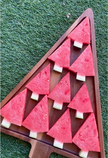 Watermelon christmas trees because why not! #christmas #christmastiktok #christmasfood