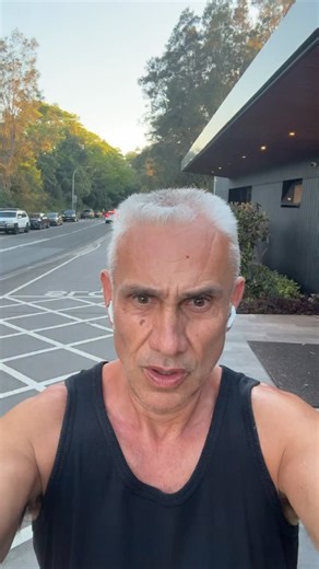 Every top agent has a whisper network working for them: • Lawyers • Mortgage Brokers • Buyers Agents • Stylists • Photographers • Insurance Reps • Accountants • Conveyancers • Local Business Owners When these people talk about you like this: “If you’re selling, that’s the person you need to call…” 🔑 Real Estate Gym and Black Belt are now open for 2026 🥋 👉 secure.realestategym.com.au/blackbelt26-waitlist #BlackBelt #RealEstateAustralia #RealEstateTraining #2026Goals | Tom Panos