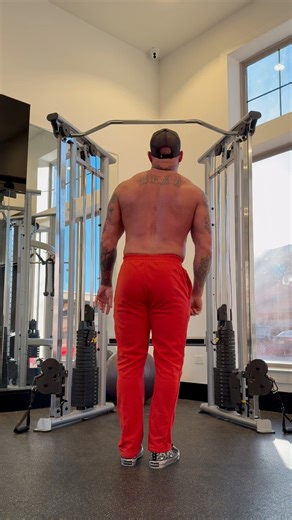 Can’t wait to see the comments from the people that already claim I use green screen. 😂😂😂😂 Mime time. #fitness #fitnessmotivation #motivation | James Lay