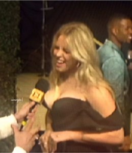 #RENEÉRAPP round 2 at vanity fair !! look at this diva #foryoupage #fyp #wlw #fypシ゚viral #reneerapp #reneé #renee #sillyness #edit #edits #dulapeep #hotedit #oscars #vanityfair @reneé @Cable