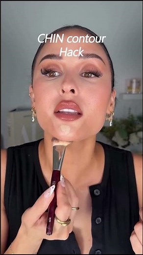 How to Contour Your Chin for a Defined Look! 💋