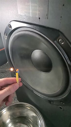 Amazing Candle & Speaker Phenomenon!