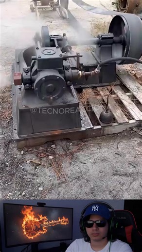 Tecno Reacciona on Instagram: "La Máquina de 175 Años que Hace Helado Una impresionante máquina de vapor con 175 años de antigüedad acciona una heladora tradicional mediante una correa de transmisión plana. Esta joya de la ingeniería del pasado demuestra que sigue siendo capaz de crear postres deliciosos usando pura potencia mecánica y fuego. #steamengine #IngenieriaAntigua #Curiosidades #viralreel #reelviral"