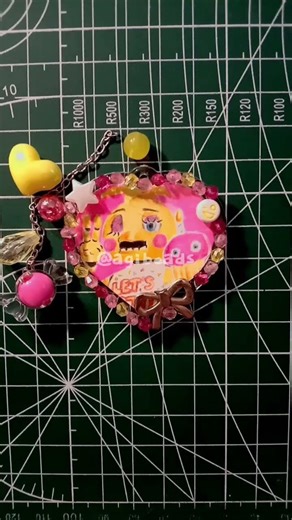 Making Toy Chica from FNAF 2 Keychain 😎🤖