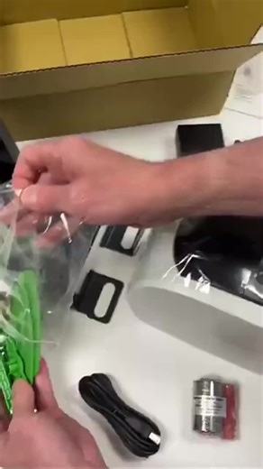 Conexões e Automação on Instagram: "🖨️ Veio para revolucionar: a Smart Printer WAGO! Ela traz mais praticidade e eficiência para a identificação de componentes no seu painel elétrico, garantindo clareza e segurança em cada detalhe. Com o software Smart Script, você tem: ✅ Interface intuitiva e moderna ✅ Corte automático para reduzir consumo de energia ✅ Processamento otimizado de materiais de etiquetagem ✅ Comandos via App 🔗 Descubra como a Smart Printer pode transformar seu processo de ide