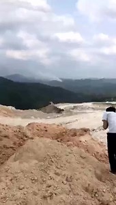 24K views · 188 reactions | #BREAKING.......Video Plane carrying 133 Passengers crashes in China, casualties unknown | Mobile bazaar fan club | Facebook