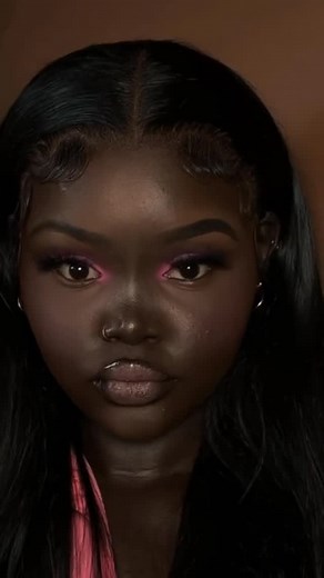 MAKEUP TUTORIAL on Instagram: "Makeup tutorial ✨ @tati_maquiando #makuep #makeuptutorialvideos #makeupvideos"