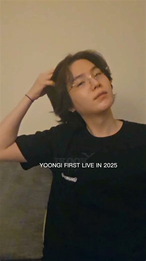 suga live update 🔴 yoongi Marry me 😭💋 #suga