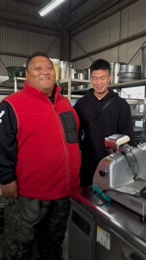 佐賀市のリサイクルショップで掘り出し物探してたら ナント 格闘家の持田くんとバッタリ😊 試合頑張ってねー ファイト！ #格闘家 #格闘技 #柔道 #空手 | Tomoya Manago